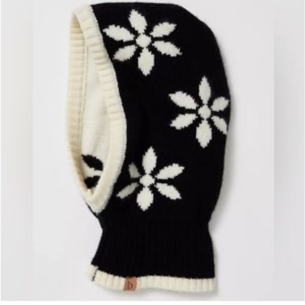 Free people flower knit balaclava hat new without tags black white one size